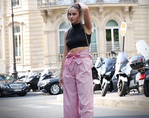 Sokakta Paris