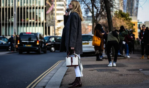 London Fashion Week Streetsytle 1 7 февраля 2019 — стоковое фото