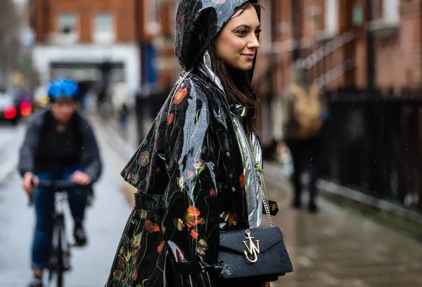 London Fashion Week Streetsytle 18 февраля 2019 — стоковое фото