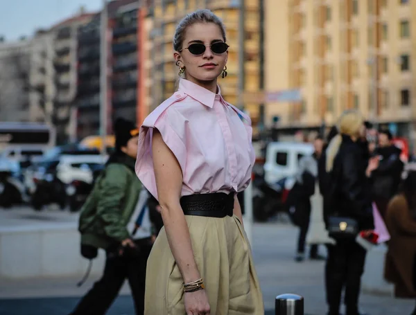 Milano Fashion Week Streetstyle 20 Φεβρουαρίου 2019 — Φωτογραφία Αρχείου