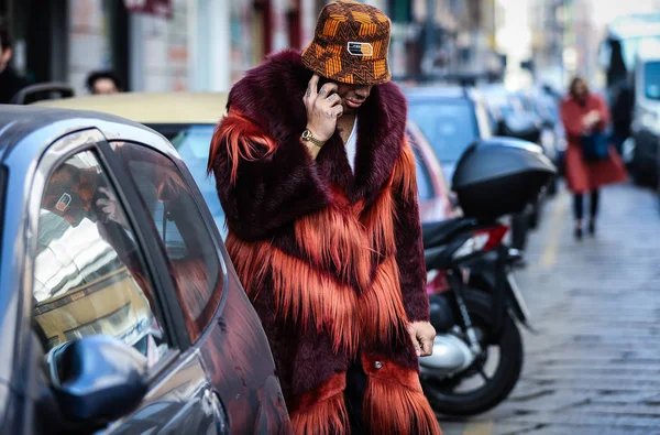 Сторінка Milano Fashion Week Streetstyle 20 Febbraio 2019 — стокове фото