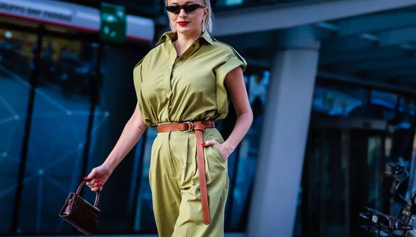 Milano Fashion Week Streetstyle 20 febbraio 2019 — Foto Stock