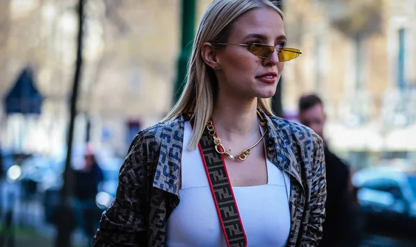 Milano Fashion Week Streetstyle 21 fevereiro 2019 — Fotografia de Stock