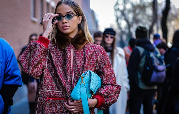 Milano Fashion Week Streetstyle 21 Febbraio 2019 — Stock fotografie