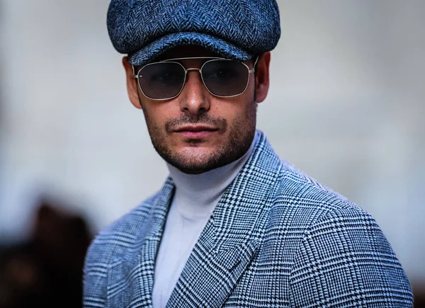 Сторінка Milano Fashion Week Streetstyle 21 Febbraio 2019 — стокове фото