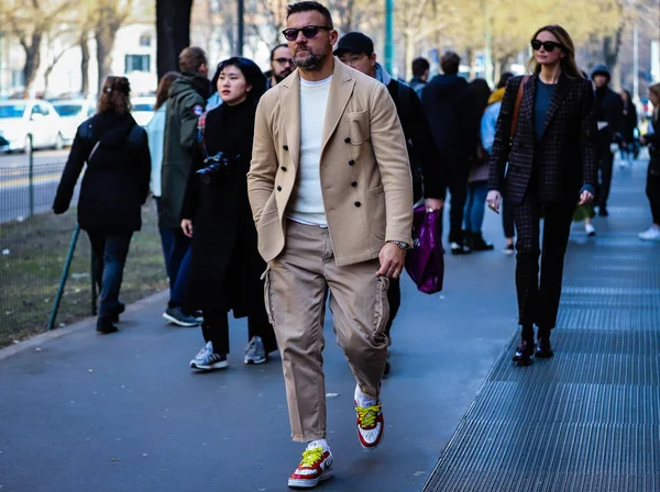 Milano Fashion Week Streetstyle 21 Febbraio 2019 — Stock fotografie