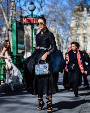 Sokak Tarzı, Sonbahar Kış 2019, Paris Moda Haftası, Fransa - 26 