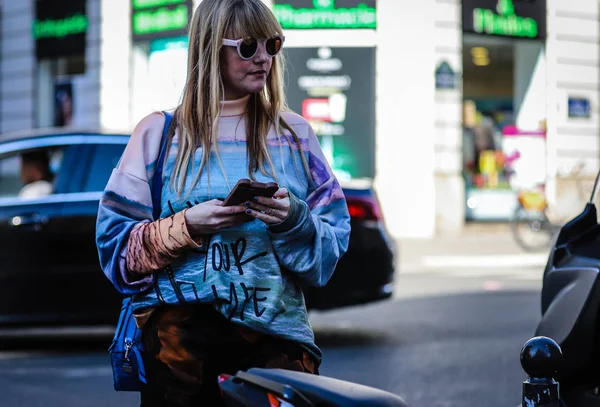 Gatustil, Höstvinter 2019, Paris Fashion Week, Frankrike - 26 — Stockfoto