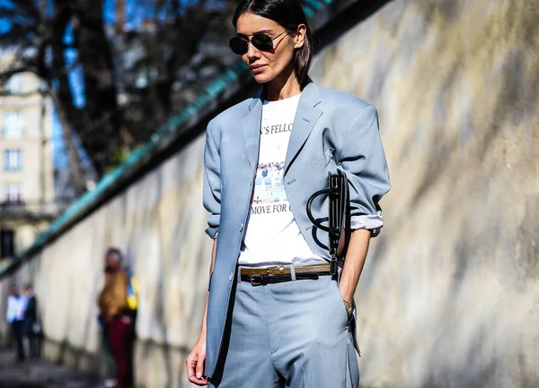 Street Style, Jesień Zima 2019, Paris Fashion Week, Francja - 26 — Zdjęcie stockowe