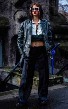 Sokak Tarzı, Sonbahar Kış 2019, Paris Moda Haftası, Fransa - 01 