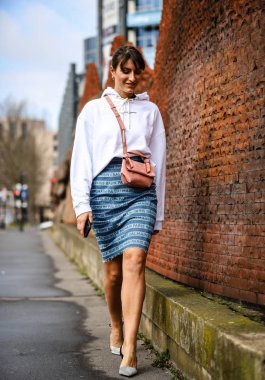 Sokak Tarzı, Sonbahar Kış 2019, Paris Moda Haftası, Fransa - 01 