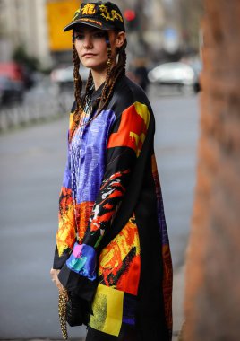 Sokak Tarzı, Sonbahar Kış 2019, Paris Moda Haftası, Fransa - 01 