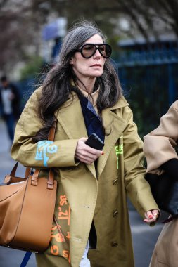 Sokak Tarzı, Sonbahar Kış 2019, Paris Moda Haftası, Fransa - 01 