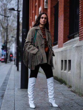 Sokak Tarzı, Sonbahar Kış 2019, Paris Moda Haftası, Fransa - 01 