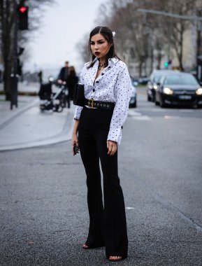 Sokak Tarzı, Sonbahar Kış 2019, Paris Moda Haftası, Fransa - 01 
