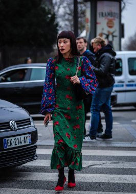 Sokak Tarzı, Sonbahar Kış 2019, Paris Moda Haftası, Fransa - 01 