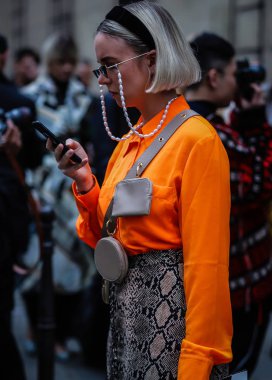 Sokak Tarzı, Sonbahar Kış 2019, Paris Moda Haftası, Fransa - 02 