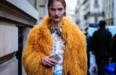 Sokak Tarzı, Sonbahar Kış 2019, Paris Moda Haftası, Fransa - 02 