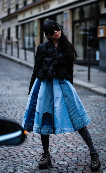 Street Style, Otoño Invierno 2019, Paris Fashion Week, Francia - 02 — Foto de Stock