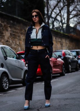 Sokak Tarzı, Sonbahar Kış 2019, Paris Moda Haftası, Fransa - 02 