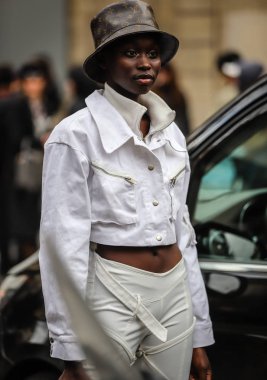 Paris Moda Haftası Sokak Stili 2 Marzo 2019