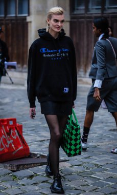 Sokak Tarzı, Sonbahar Kış 2019, Paris Moda Haftası, Fransa - 03 