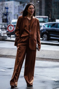 Sokak Tarzı, Sonbahar Kış 2019, Paris Moda Haftası, Fransa - 04 