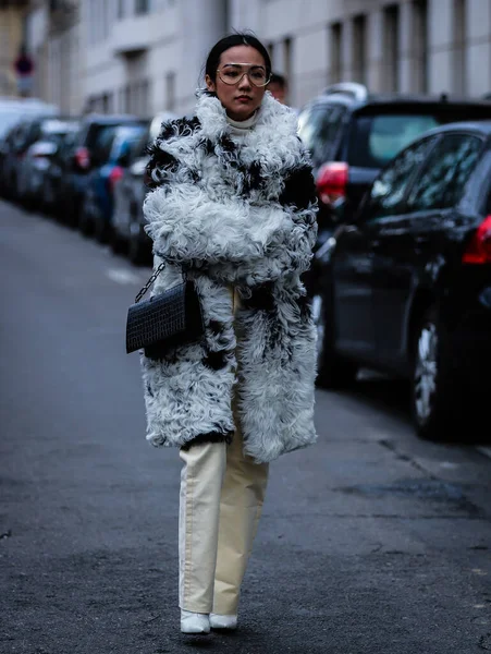 Street Style, Fall Winter 2019, Paris Fashion Week, Francie - 02 — Stock fotografie