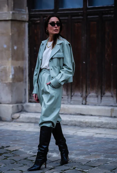Street Style, Herfst Winter 2019, Paris Fashion Week, Frankrijk - 03 — Stockfoto