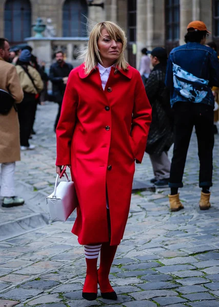 거리 스타일, 가을 겨울 2019, 파리 패션 위크, 프랑스 - 03 — 스톡 사진