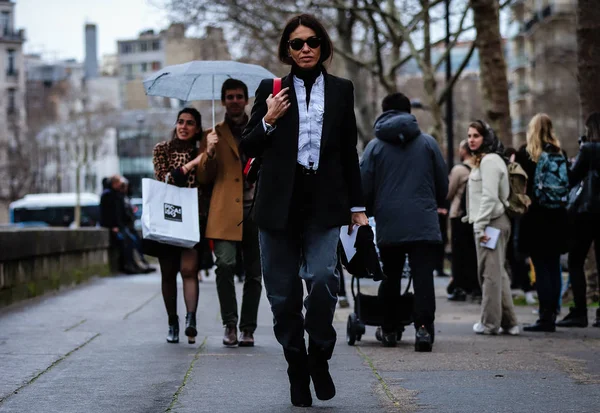 Street Style, Fall Winter 2019, Paris Fashion Week, France - 03 — стокове фото