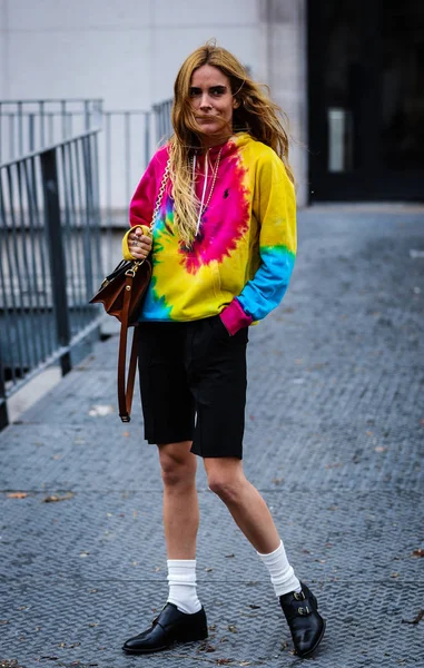 거리 스타일, 겨울 겨울 2019, 파리 패션 위크, 프랑스 - 04 — 스톡 사진