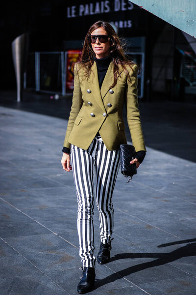 Street Style, Fall Winter 2019, Paris Fashion Week, France - 04 