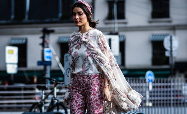 Street Style, Fall Winter 2019, Paris Fashion Week, France - 04 