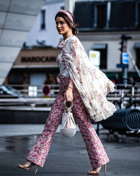 Street Style, Fall Winter 2019, Paris Fashion Week, France - 04 