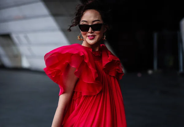 Street Style, Otoño Invierno 2019, Semana de la Moda de París, Francia - 04 — Foto de Stock