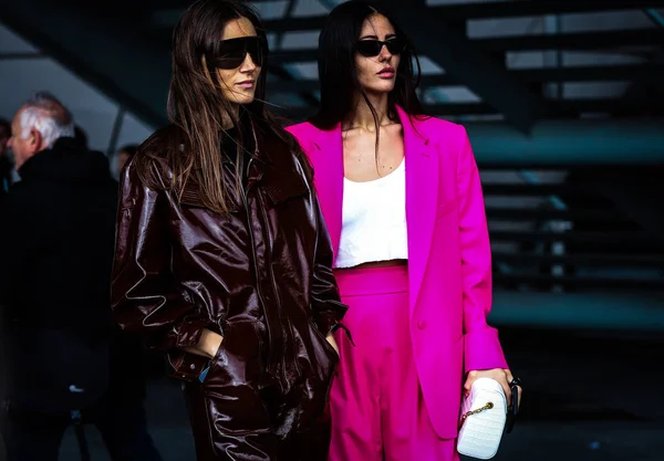 Street Style, Outono de Inverno 2019, Paris Fashion Week, França - 04 — Fotografia de Stock