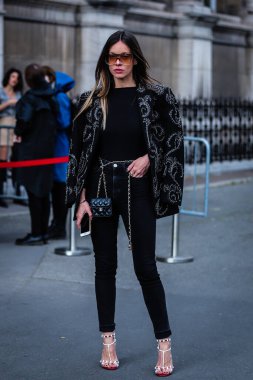 Sokak Tarzı, Sonbahar Kış 2019, Paris Moda Haftası, Fransa - 28 
