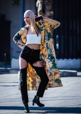 Sokak Tarzı, Sonbahar Kış 2019, Paris Moda Haftası, Fransa - 27 