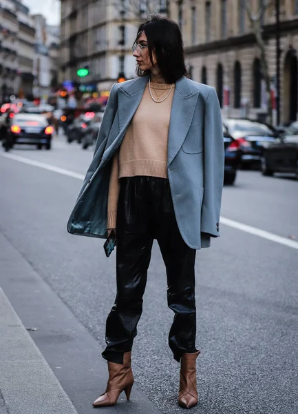 Street Style, Fall Winter 2019, Paris Fashion Week, Prancis - 28 — Stok Foto