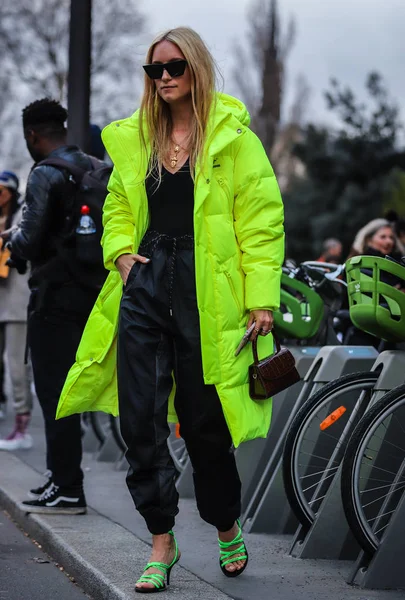 Street Style, Herfst Winter 2019, Paris Fashion Week, Frankrijk - 28 — Stockfoto