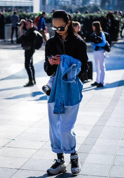 Street Style, Fall Winter 2019, Paris Fashion Week, France - 27 — Stock Photo, Image