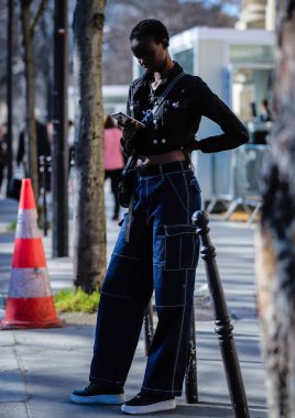 Sokak Tarzı, Sonbahar Kış 2019, Paris Moda Haftası, Fransa - 27 