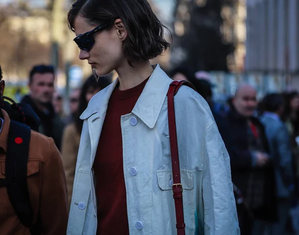 Street Style, Fall Winter 2019, Paris Fashion Week, Prancis - 27 — Stok Foto