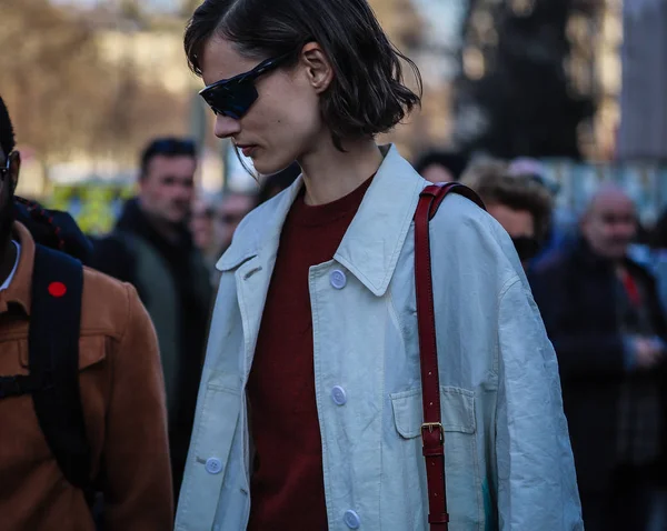 Street Style, Otoño Invierno 2019, Paris Fashion Week, Francia - 27 — Foto de Stock