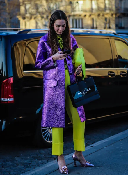 Street Style, Otoño Invierno 2019, Paris Fashion Week, Francia - 27 —  Fotos de Stock