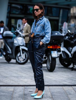 Milan, Italy- 20 Eylül 2019: Milano Moda Haftası sırasında Erika Boldrin sokaktaydı.