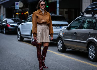 Milan, İtalya - 19 Eylül 2019: Milano Moda Haftası 'nda Mary Leest sokakta.