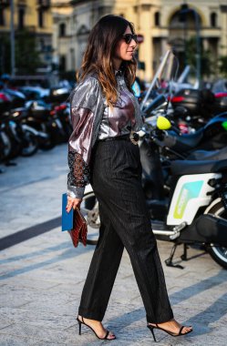 Milan, İtalya - 18 Eylül 2019: Milano Moda Haftası sırasında Alessandra Airo sokaktaydı.