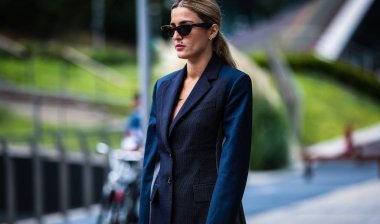 Milan, İtalya - 20 Eylül 2019: Milano Moda Haftası sırasında Eleonora Carisi sokakta.